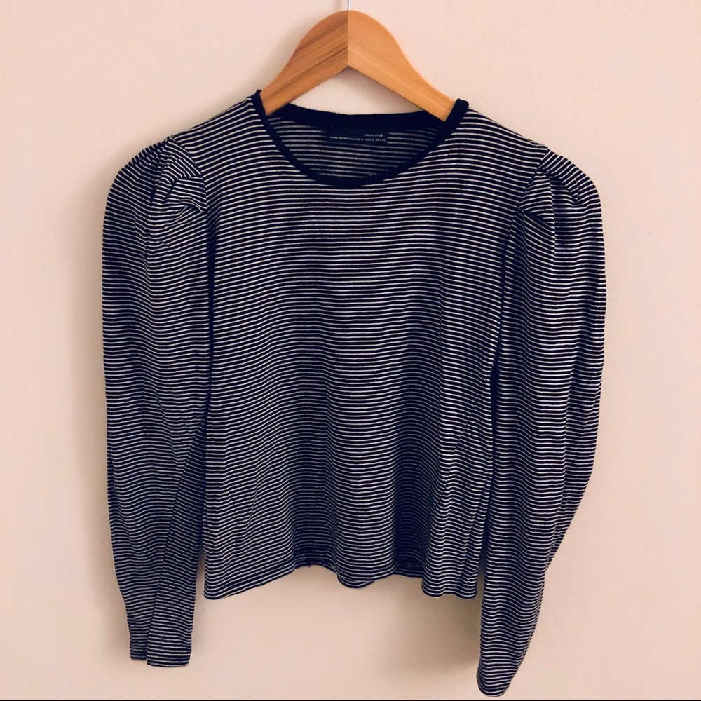 ZARA basic long sleeve Puff shoulder -  small